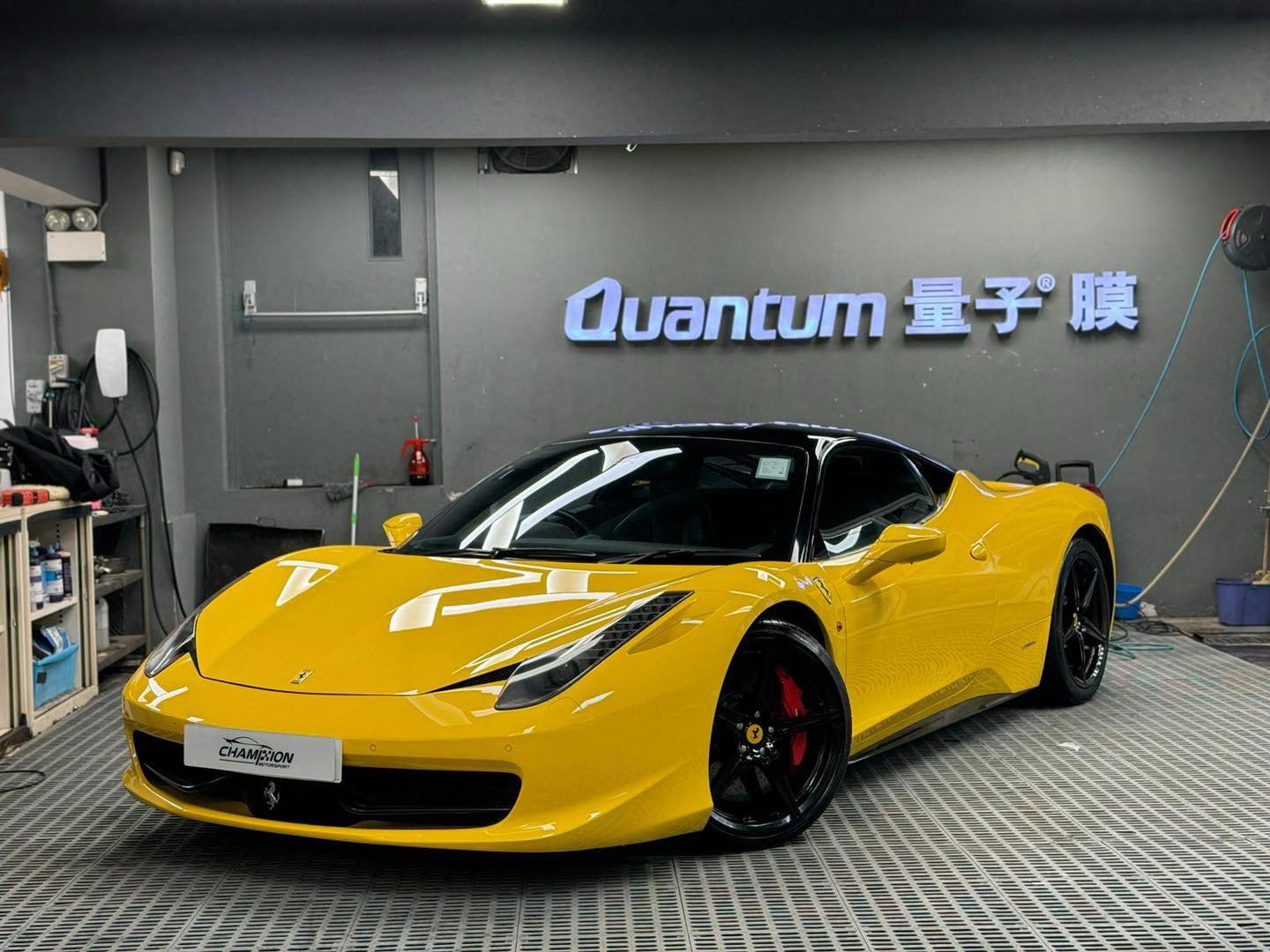 FERRARI 458 ITALIA