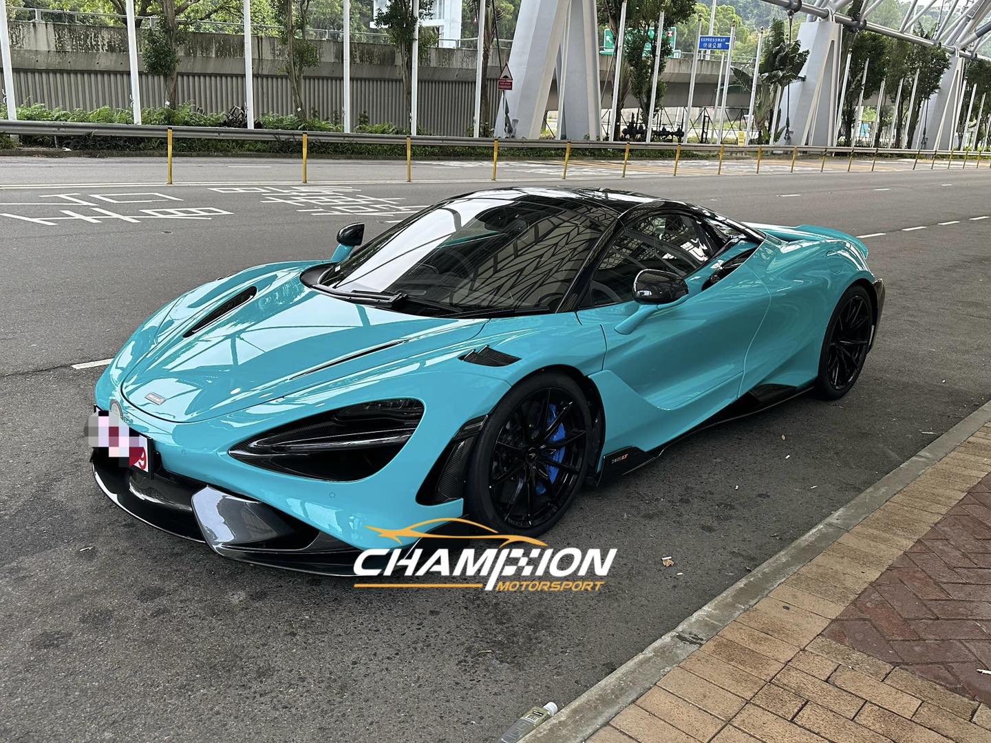MCLAREN 765 LT SPIDER