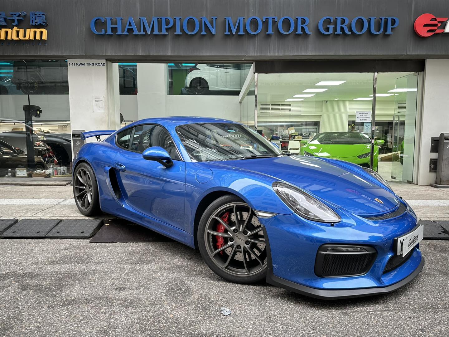 PORSCHE GT4