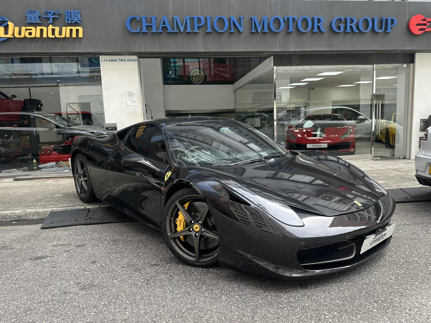 FERRARI 458 ITALIA