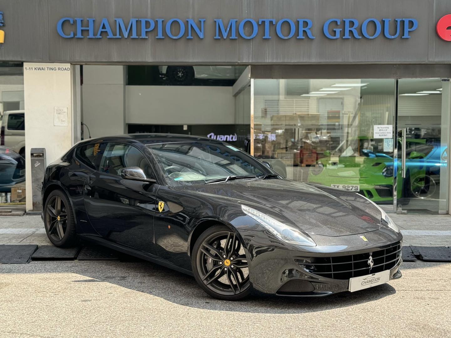 FERRARI FF