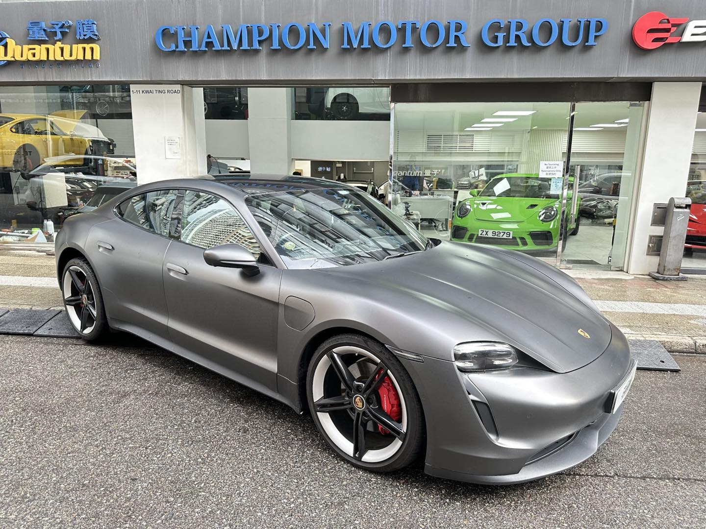 PORSCHE TAYCAN 4S