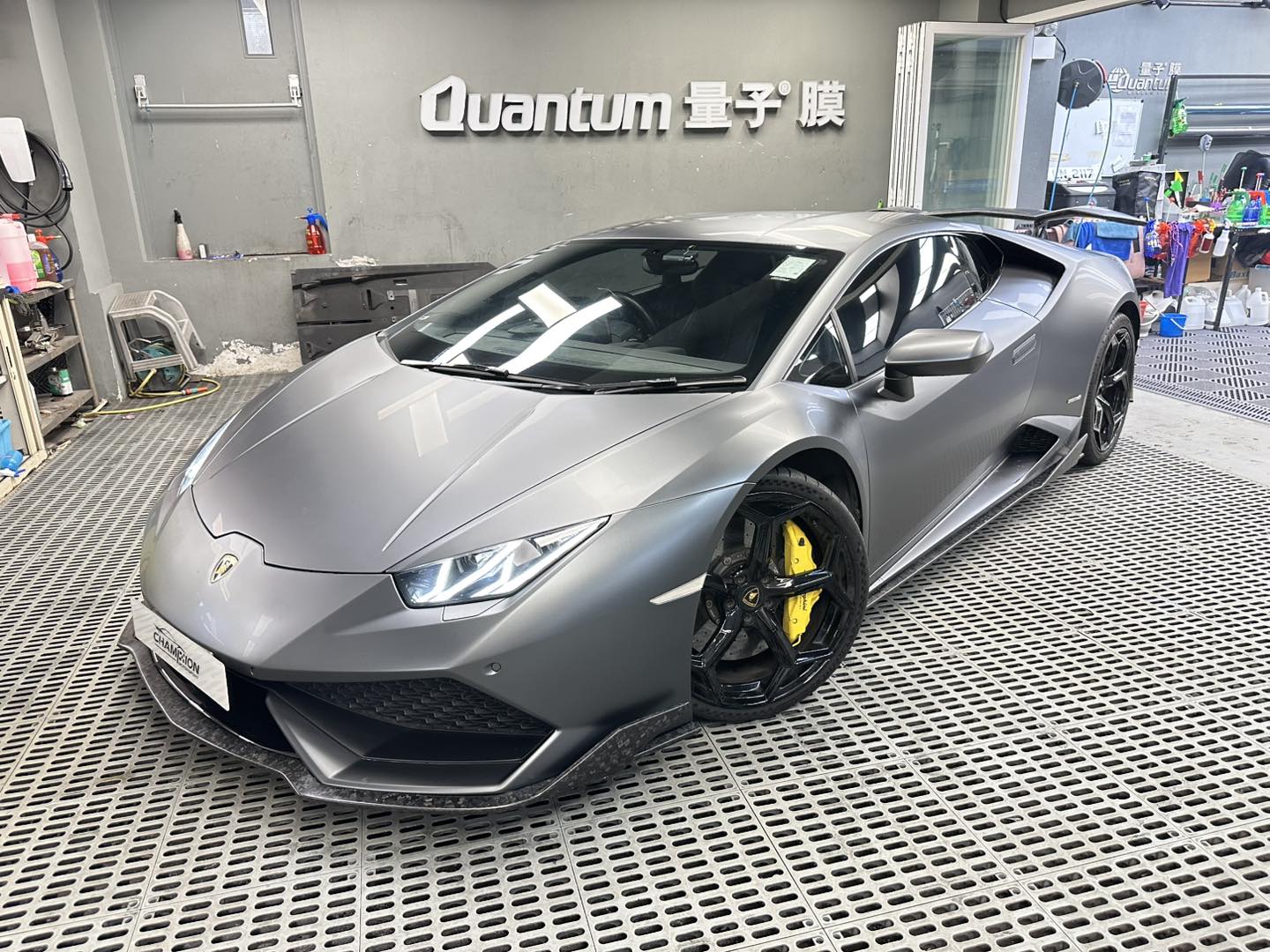 LAMBORGHINI HURACAN LP6104