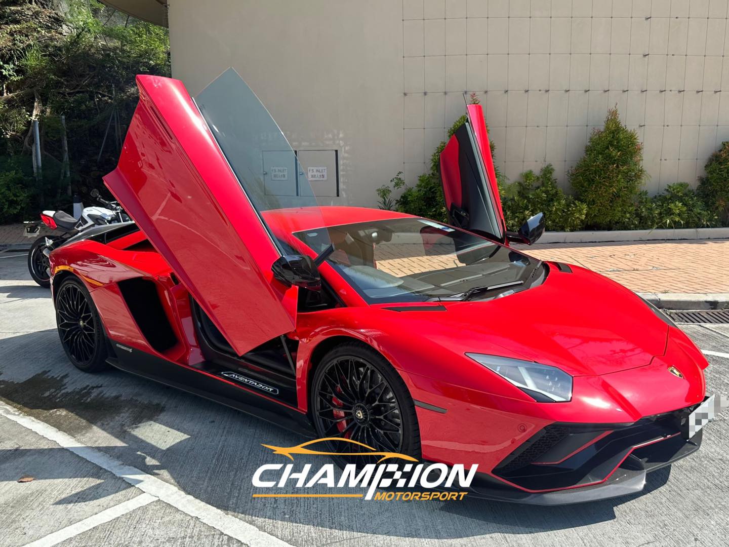LAMBORGHINI AVENTADOR S COUPE V12