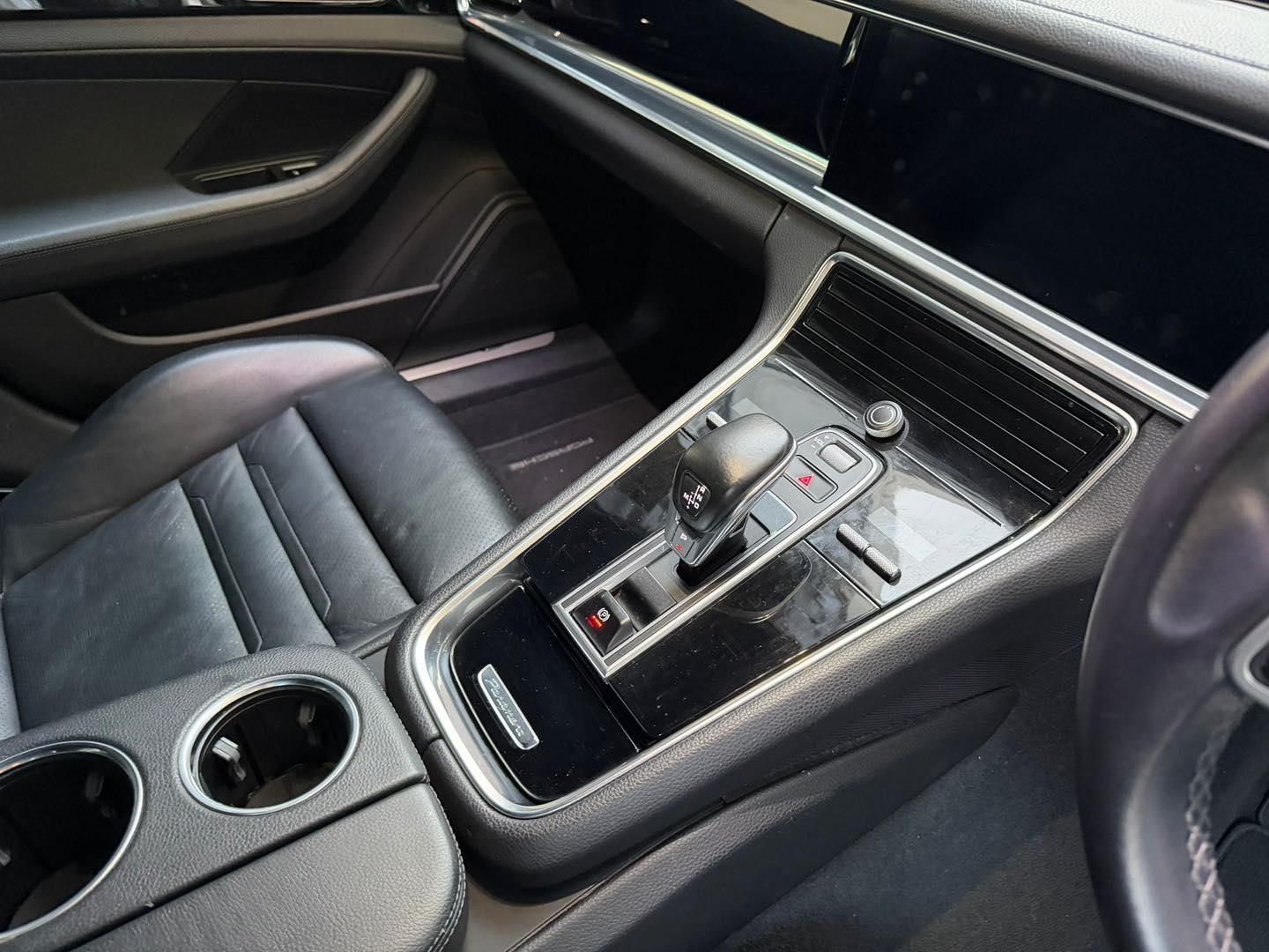 PORSCHE PANAMERA 4S - Image 2