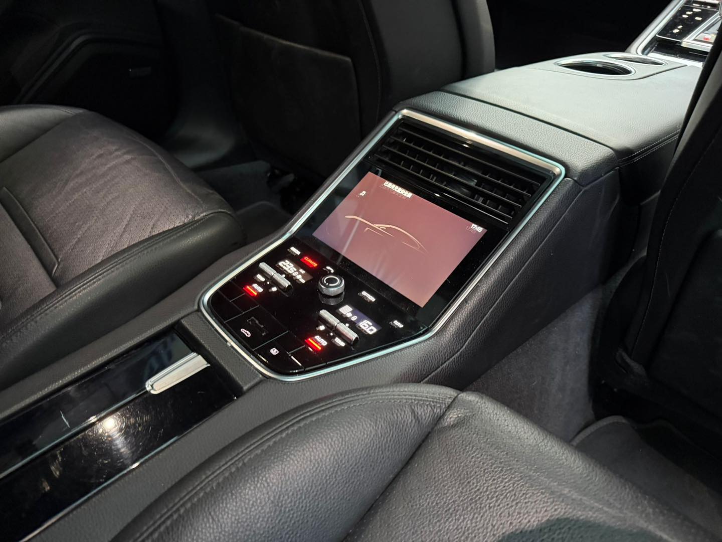 PORSCHE PANAMERA 4S - Image 8